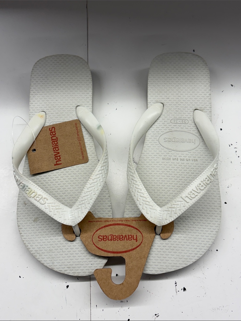 Used Havaianas Women’s Flip Flops in White Size 6